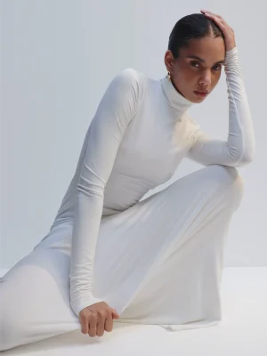 juna 3
